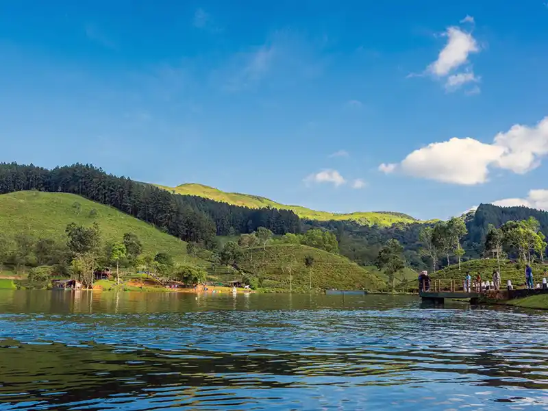 Sembuwatta Lake Sri Lanka – scenic mountain lake surrounded by tea plantations in Matale