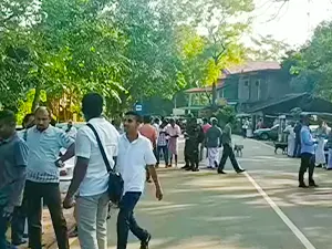 Okkampitiya Gem Market in Monaragala Sri Lanka